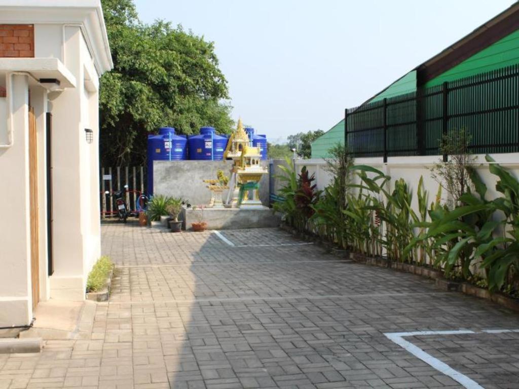 Hotel Baan Pimpisa Bang Sare Exterior foto