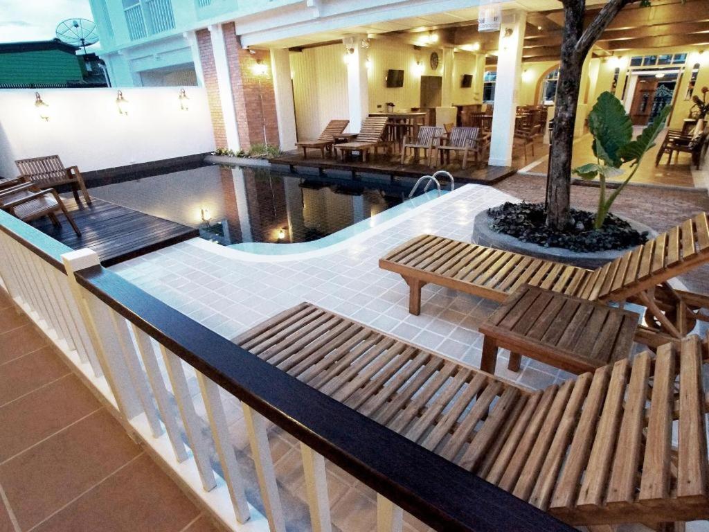 Hotel Baan Pimpisa Bang Sare Exterior foto