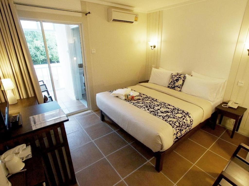 Hotel Baan Pimpisa Bang Sare Exterior foto