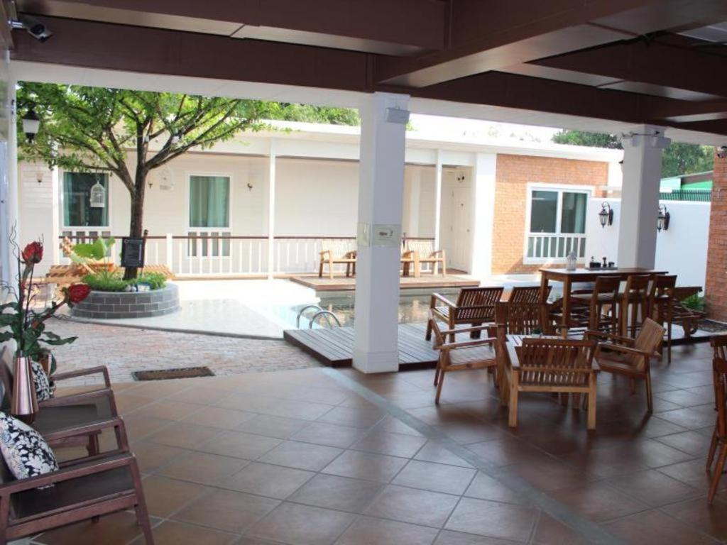 Hotel Baan Pimpisa Bang Sare Exterior foto